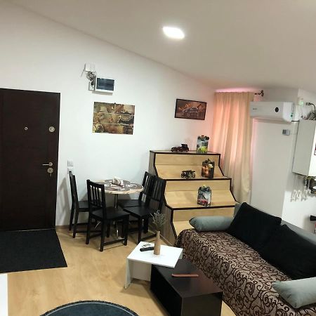 Serban Home Arenele Romane Marius Nasta Boekarest Buitenkant foto