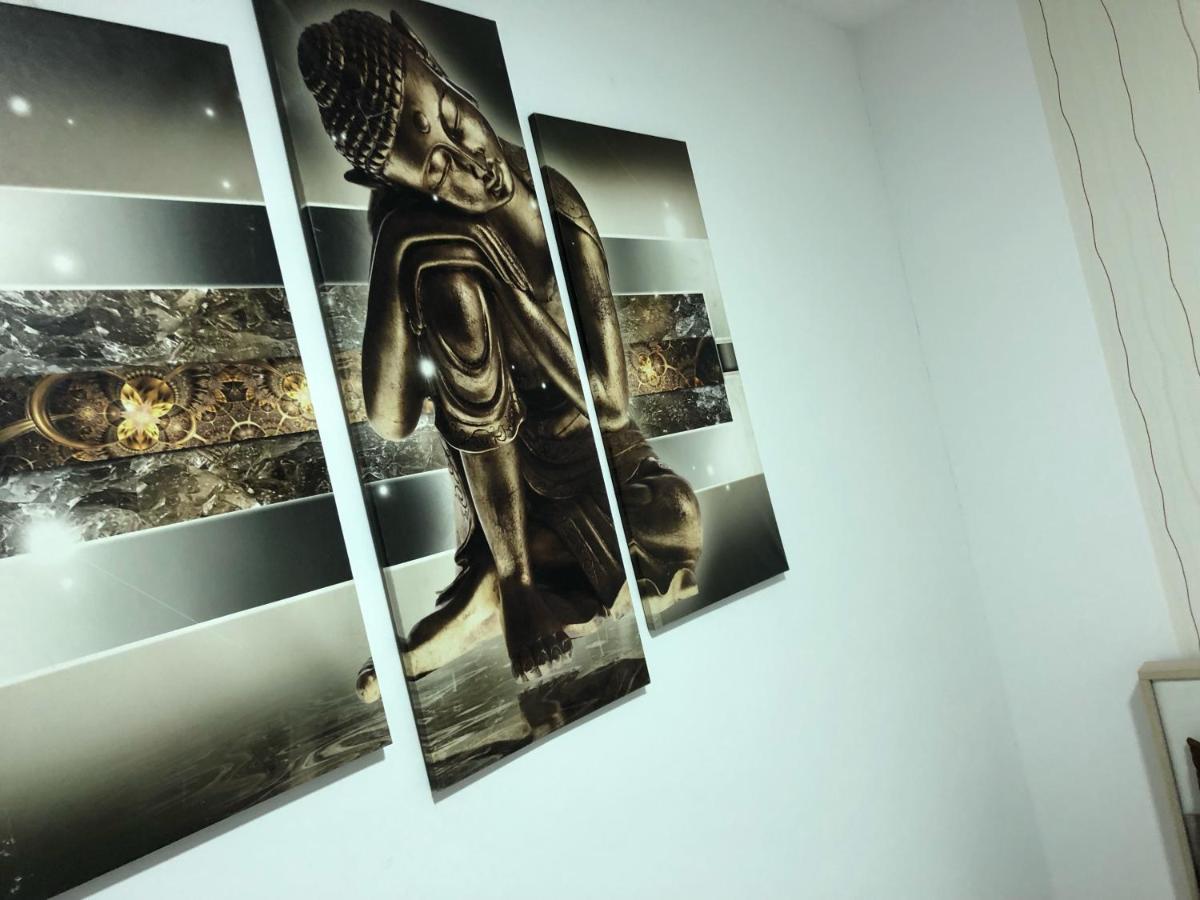 Serban Home Arenele Romane Marius Nasta Boekarest Buitenkant foto