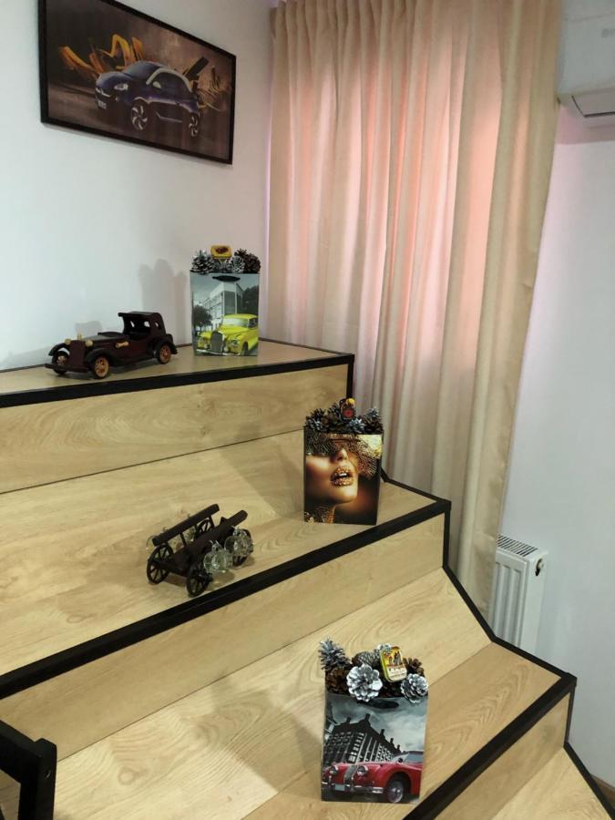 Serban Home Arenele Romane Marius Nasta Boekarest Buitenkant foto